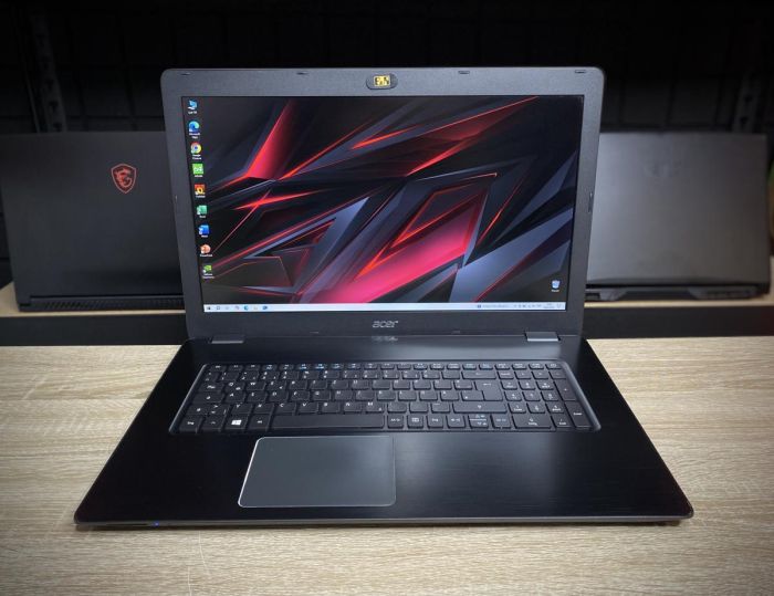 ноутбук Acer Aspire 17 F5-771G I5-7200U 8 GB SSD 500GB GTX 950M Б/В