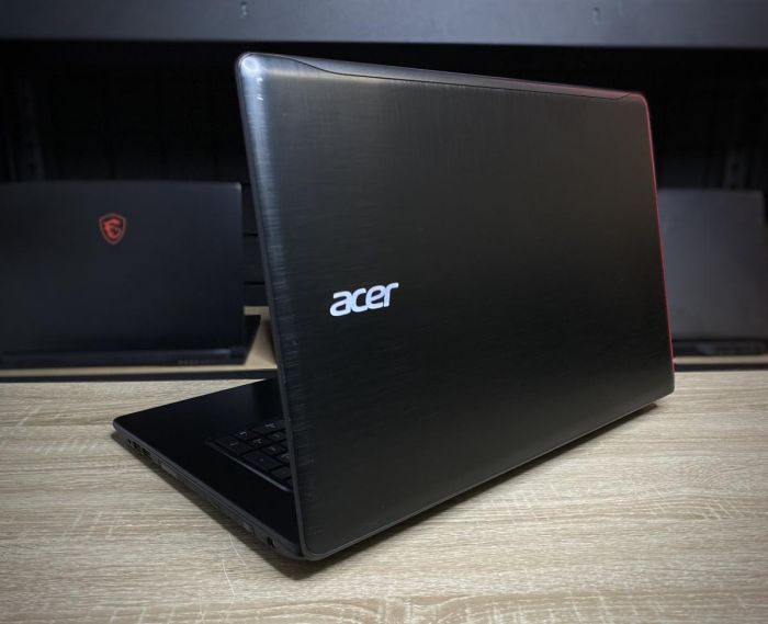 ноутбук Acer Aspire 17 F5-771G I5-7200U 8 GB SSD 500GB GTX 950M Б/В