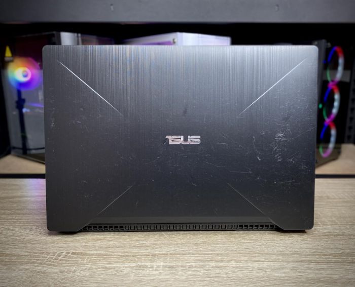 Ноутбук ASUS Tuf i5-7300HQ 16Gb 256SSD GTX1060 Б/В