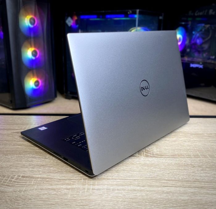 Ноутбук Dell XPS ( 4K ) I7-7700HQ 16Gb 256SSD GTX1050-4Gb