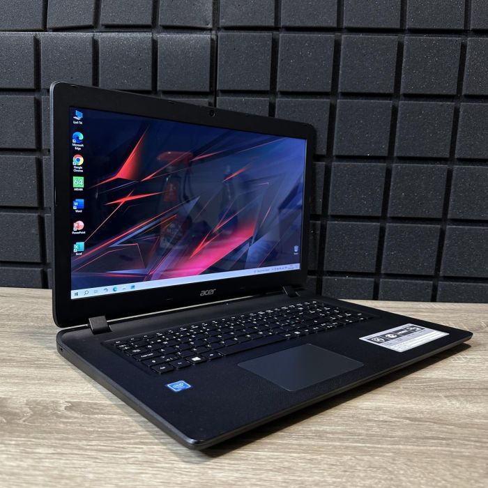 Ноутбук acer Aspire ES1 17,3" CeleronN3450/8GB/320HDD/HDGraphics500 Б/В
