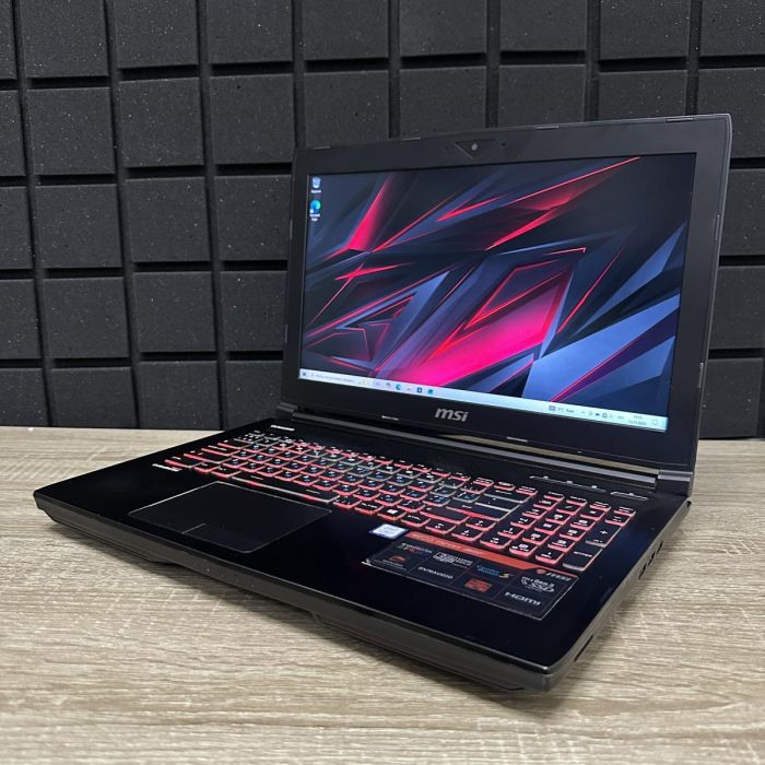 Ноутбук MSI Titan 8RF 120Hz i7-8750H/16Gb/512Gb/GTX1070-8Gb Б/В