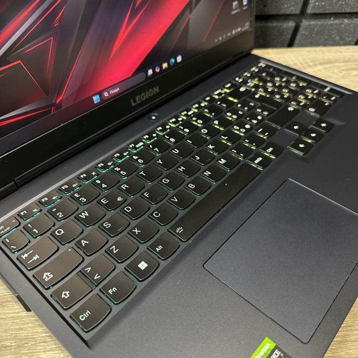 Ноутбук Lenovo Legion 165Hz Ryzen 7 5800H/16GB/512SSD/RTX3070-8GB Б/В