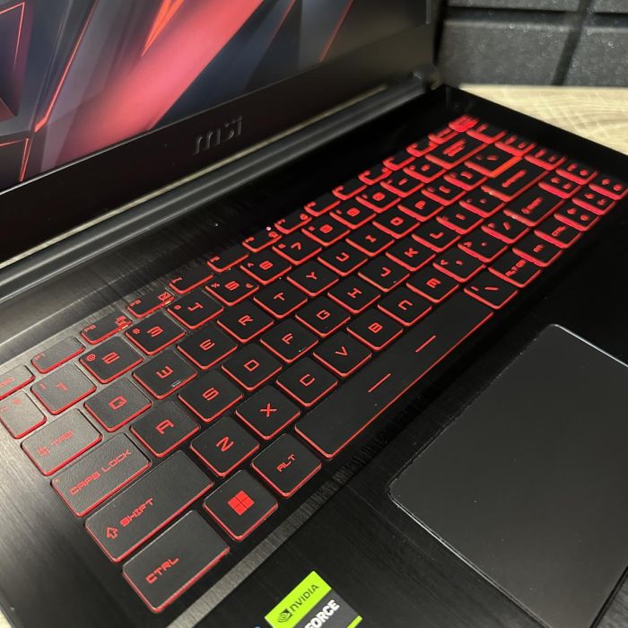 Ноутбук MSI Thin 144Гц i7-12650H/16Gb/512SSD/RTX4050 Б/В