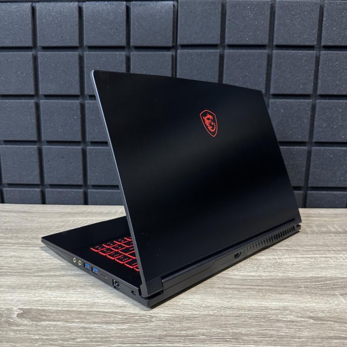 Ноутбук MSI Thin 144Гц i7-12650H/16Gb/512SSD/RTX4050 Б/В