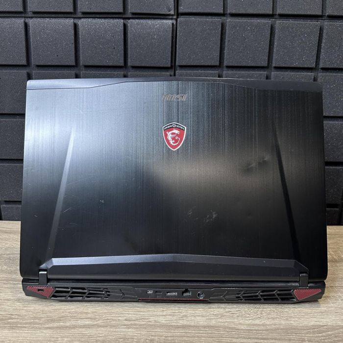 Ноутбук MSI DOMINATOR PRO TOBI i7-6700HQ/16GB/256SSD+1Tb HDD/GTX1070-8Gb Б/В