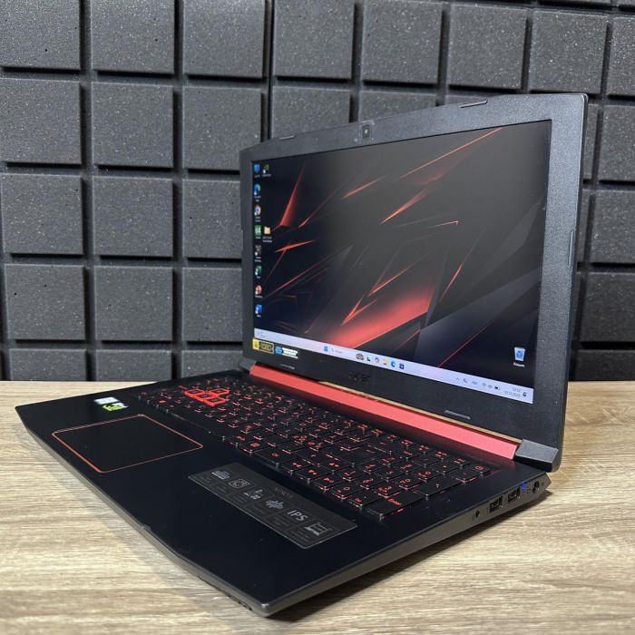 Ноутбук Acer Nitro 5 i5-8300H/8GB/256SSD+1TB HDD/GTX1050Ti-4GB Б/В