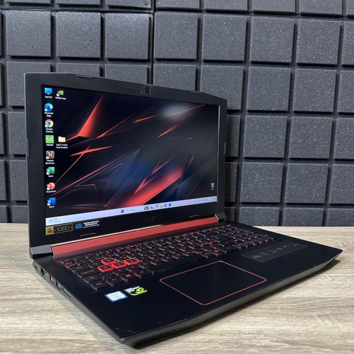 Ноутбук Acer Nitro 5 i5-8300H/8GB/256SSD+1TB HDD/GTX1050Ti-4GB Б/В