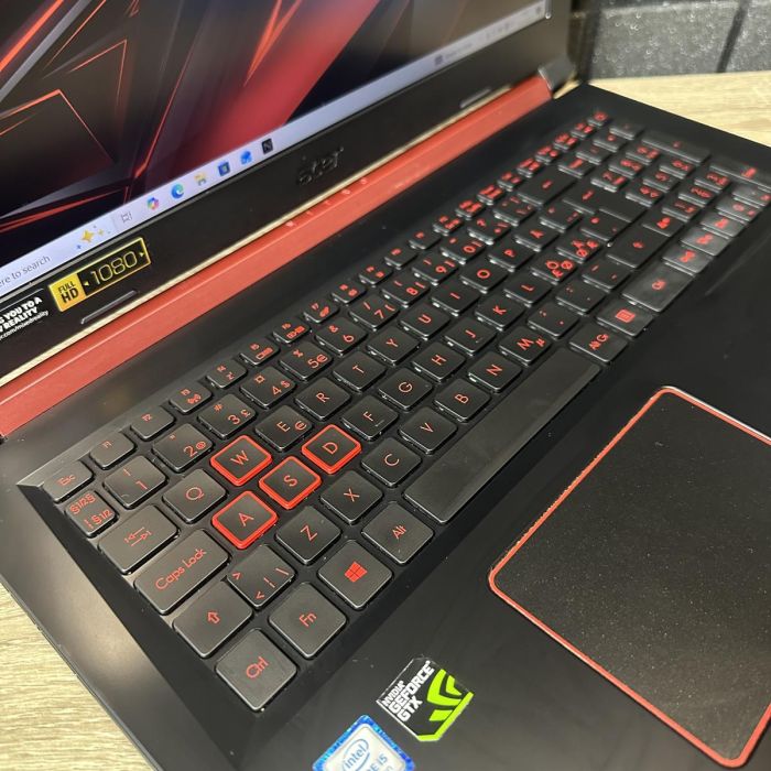 Ноутбук Acer Nitro 5 i5-8300H/8GB/256SSD/GTX1050-4GB