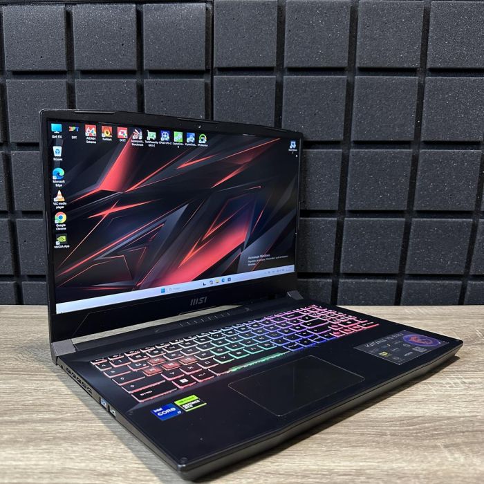 ноутбук MSI Katana 15 144Hz i7-12650H/16GB/1TBSSD/RTX4070-8GB Б/В