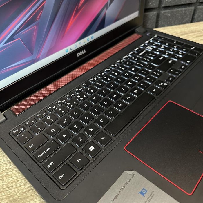 Ноутбук Dell Inspiron 15 i5-7300HQ/8GB/256SSD/GTX1050-4GB Б/В
