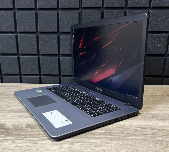 Ноутбук Asus VivoBook 17" Pentium Silver N5000/8Gb/480SSD/MX110-2GB Б/В