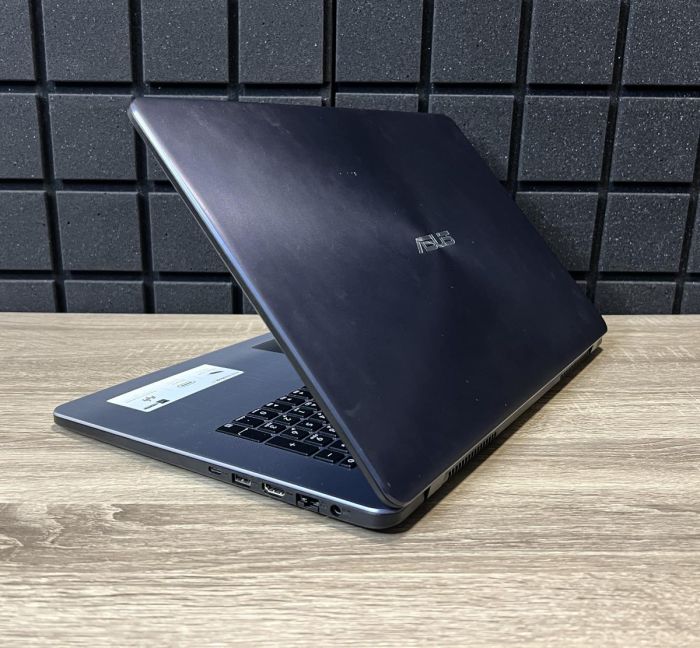 Ноутбук Asus VivoBook 17" Pentium Silver N5000/8Gb/480SSD/MX110-2GB Б/В