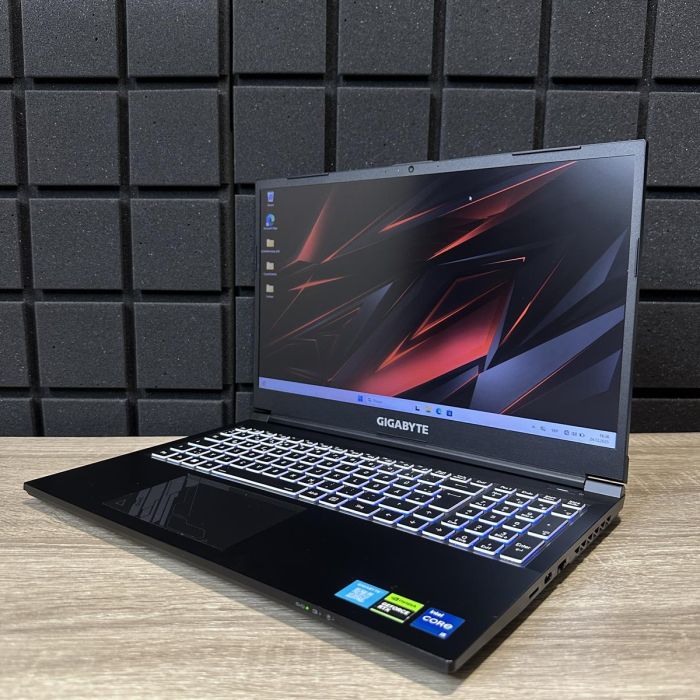 Ноутбук Gigabyte G5 144Hz i5-12500H/16GB/512SSD/RTX4050-6GB Б/В