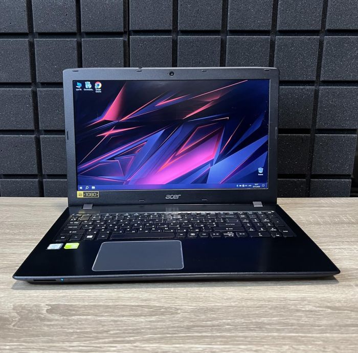 Ноутубк Acer Aspire E5 i3-710U/12GB/256SSD/940MX-2GB Б/В