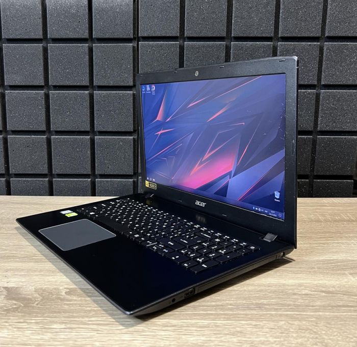 Ноутубк Acer Aspire E5 i3-710U/12GB/256SSD/940MX-2GB Б/В