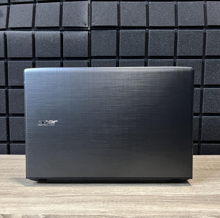 Ноутубк Acer Aspire E5 i3-710U/12GB/256SSD/940MX-2GB Б/В