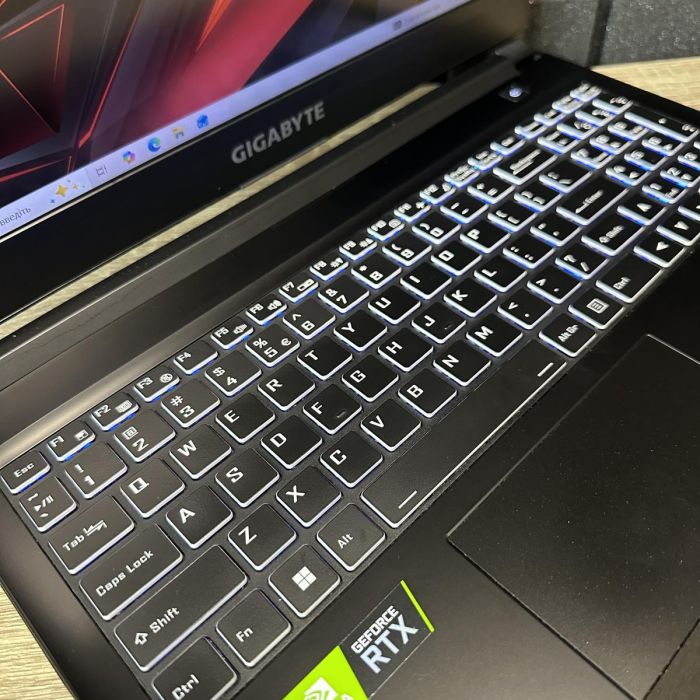 Ноутбук Gigabyte G5 144Hz i5-11400H/16GB/512SSD/RTX3060-6GB Б/В
