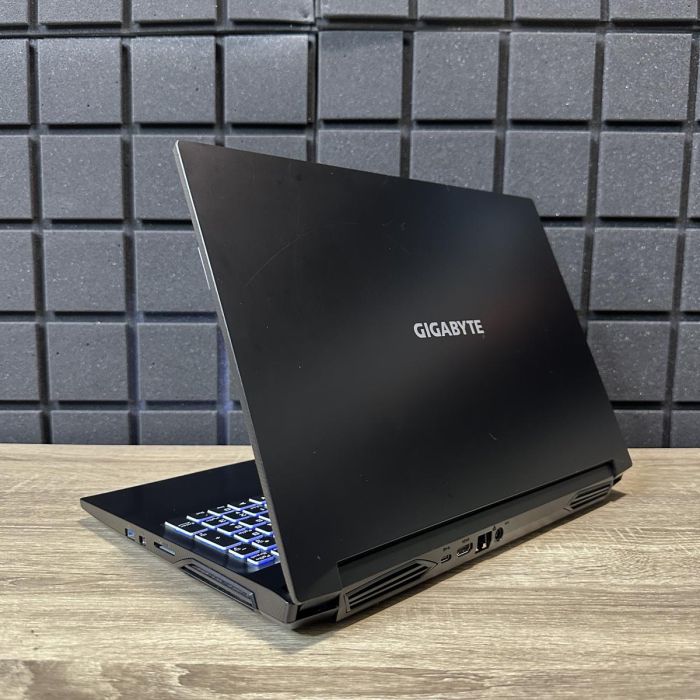Ноутбук Gigabyte G5 144Hz i5-11400H/16GB/512SSD/RTX3060-6GB Б/В
