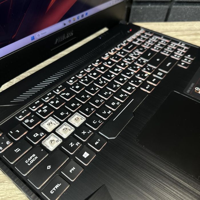 Ноутбук Asus Tuf Gaming FX505DT Ryzen 5-3550H/16GB/512SSD/GTX1650-4GB Б/В