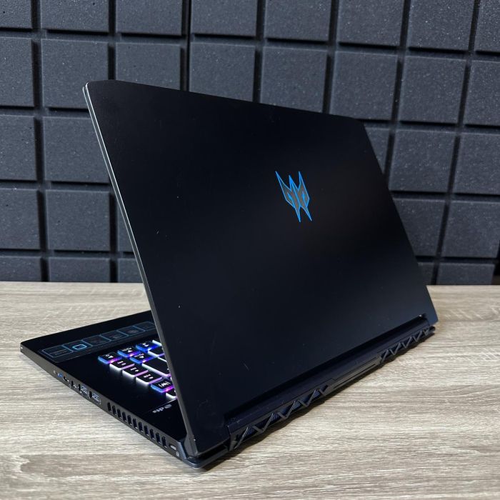 Ноутбук Acer Predator Triton 500 300Hz I7-10750H/32GB|1TB SSD/RTX 2070 SUPER MQ 8GB Б/В