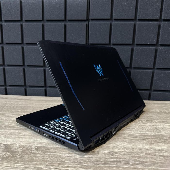 Ноутбук Acer Predator PH315-52 144Hz I7-9750H/16GB/512SSD/RTX 2060 6GB Б/В