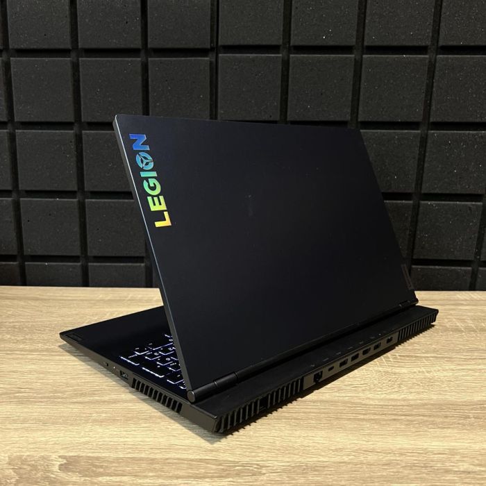 Ноутбук Lenovo LEGION 5 2k 165Hz Ryzen 7 5800H/16Gb/1Tb SSD/RTX3070-8Gb Б/В