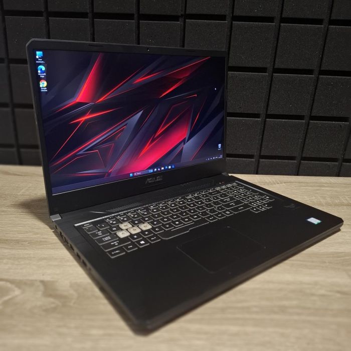 ноутбук Asus Tuf FX705GE 17" i7-8750H/16GB/256SSD+1TbHDD/GTX1050Ti-4GB Б/В