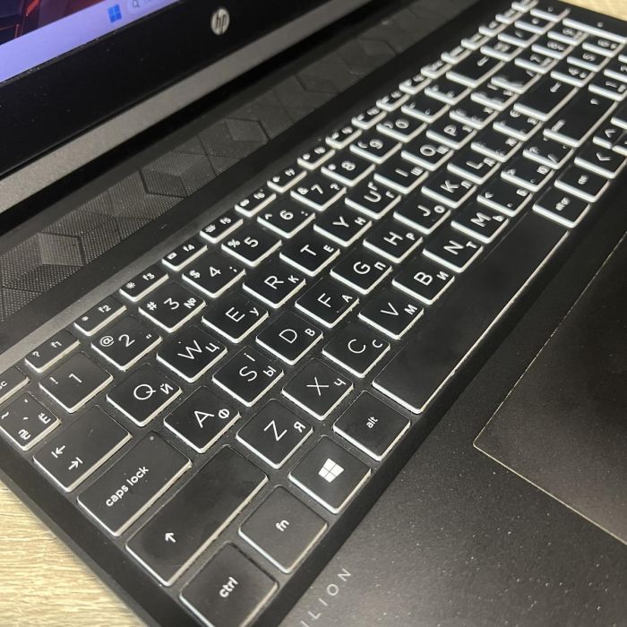 Ноутбук HP Pavilion 15 Ryzen 5 3550H/16GB/240SSD/GTX1650-4GB Б/В