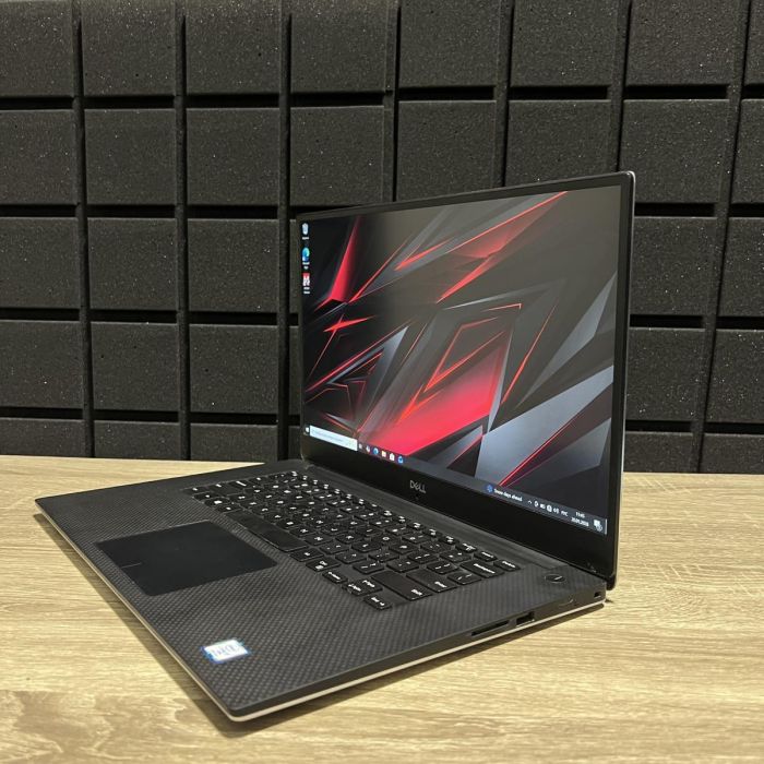 Ноутбук Dell Precision 5530 i7-8850H/16GB/1TbSSD/Quadro P1000-4Gb Б/В
