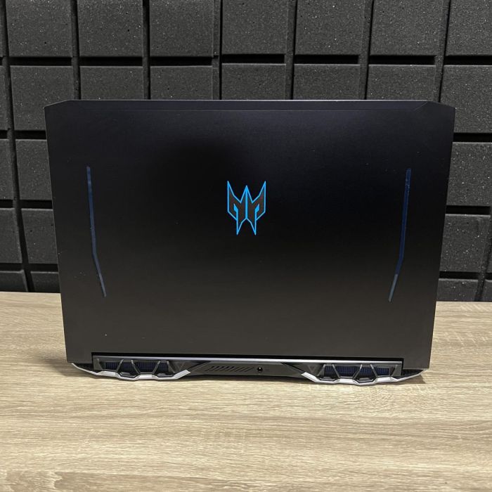 Ноутбук Acer Predator N20C3 144Hz i5-10300H/16GB/512SSD+512SSD/RTX2070MaxQ-8GB Б/В
