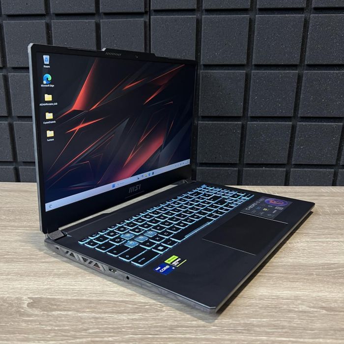 Ноутбук MSI Cyborg 15 144Hz i7-12700H/16GB/1TbSSD/RTX4060-8GB Б/В