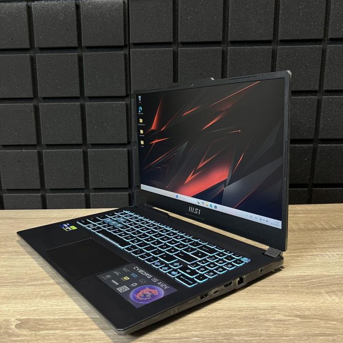 Ноутбук MSI Cyborg 15 144Hz i7-12700H/16GB/1TbSSD/RTX4060-8GB Б/В