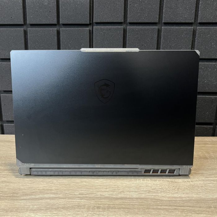 Ноутбук MSI Cyborg 15 144Hz i7-12700H/16GB/1TbSSD/RTX4060-8GB Б/В