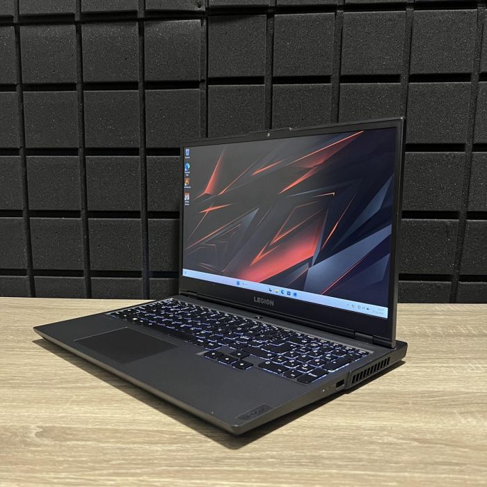 Ноутбук Lenovo Legion 120Hz i7-10750H/16GB/512SSD/RTX2060 Б/В