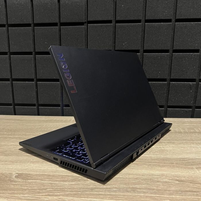 Ноутбук Lenovo Legion 120Hz i7-10750H/16GB/512SSD/RTX2060 Б/В