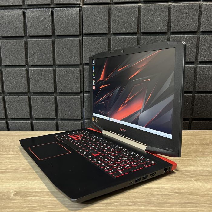 Ноутбук Acer Aspire VX i5-7300HQ/8GB/256SSD/GTX1050-4GB Б/В