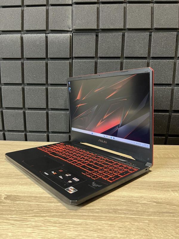 Ноутбук Asus Tuf Gaming FX505DY Ryzen 5 3550H/16Gb/250SSD+1TbHDD/RX560X Б/В