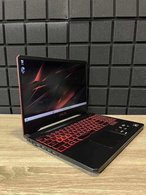 Ноутбук Asus Tuf Gaming FX505DY Ryzen 5 3550H/16Gb/250SSD+1TbHDD/RX560X Б/В