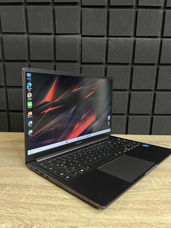 Ноутбук Samsung 750XFG i3-1315U/8GB/256SSD/UHDGraphics Б/В