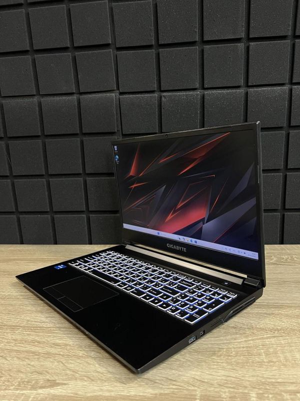 Ноутбук Gigabyte G5 KD 144Hz i5-11400H/16GB/512SSD/RTX3060-6GB Б/В