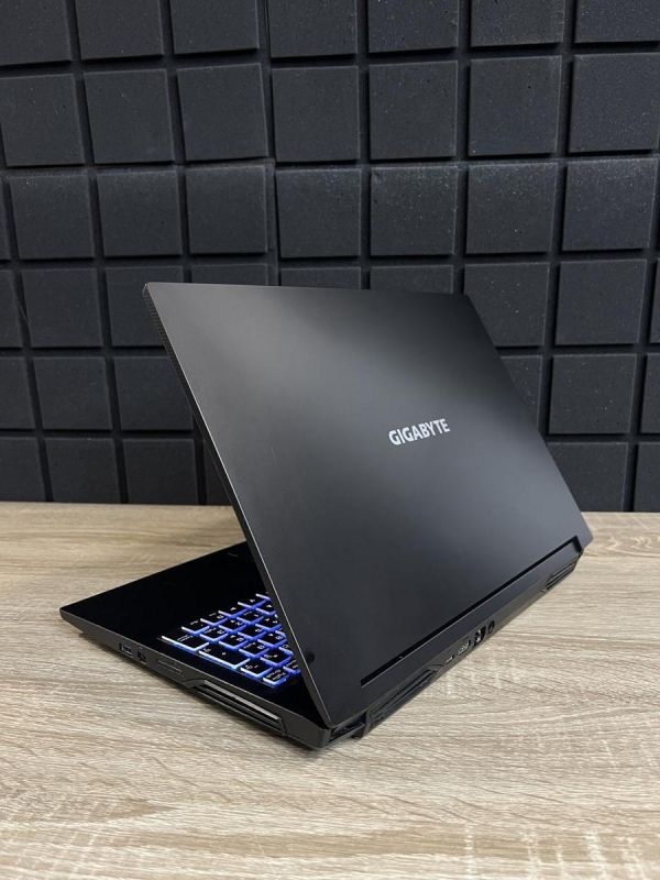 Ноутбук Gigabyte G5 KD 144Hz i5-11400H/16GB/512SSD/RTX3060-6GB Б/В