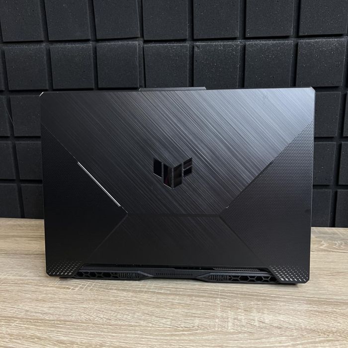 Ноутук Asus Tuf F15 FX506HC 144Hz i5-11400H/8GB/512SSD/RTX3050-4GB Б/В