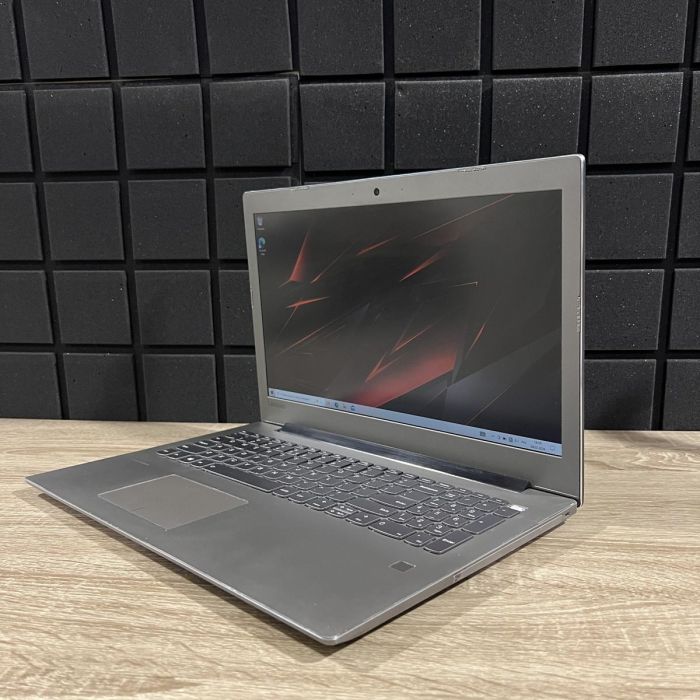 Ноутбук Lenovo IdeaPad 520-15IKB i5-7200U/8GB/240SSD/940MX-2GB Б/В