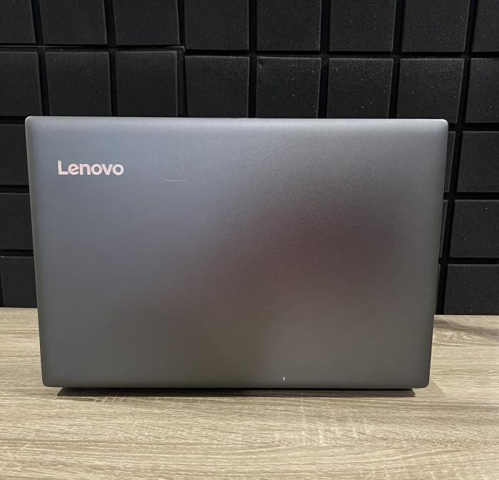 Ноутбук Lenovo IdeaPad 520-15IKB i5-7200U/8GB/240SSD/940MX-2GB Б/В