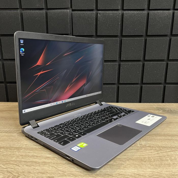 Ноутбук Asus VivoBook 15 X507UF i5-8250U/8GB/256SSD/MX130-2GB Б/В