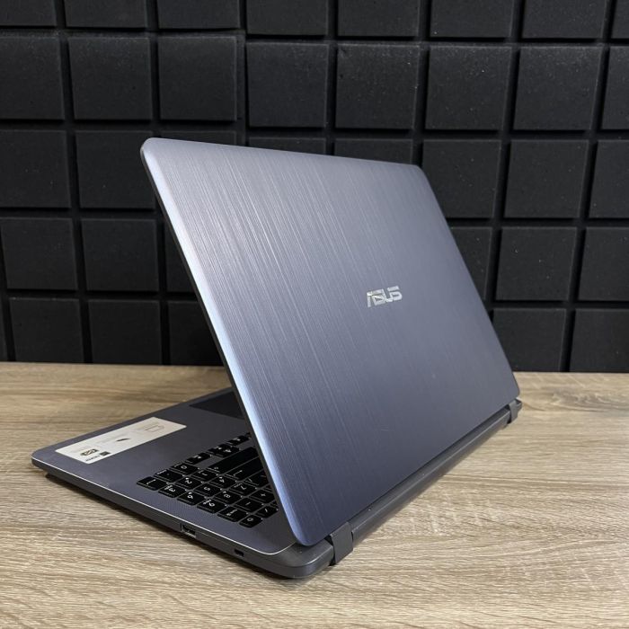 Ноутбук Asus VivoBook 15 X507UF i5-8250U/8GB/256SSD/MX130-2GB Б/В