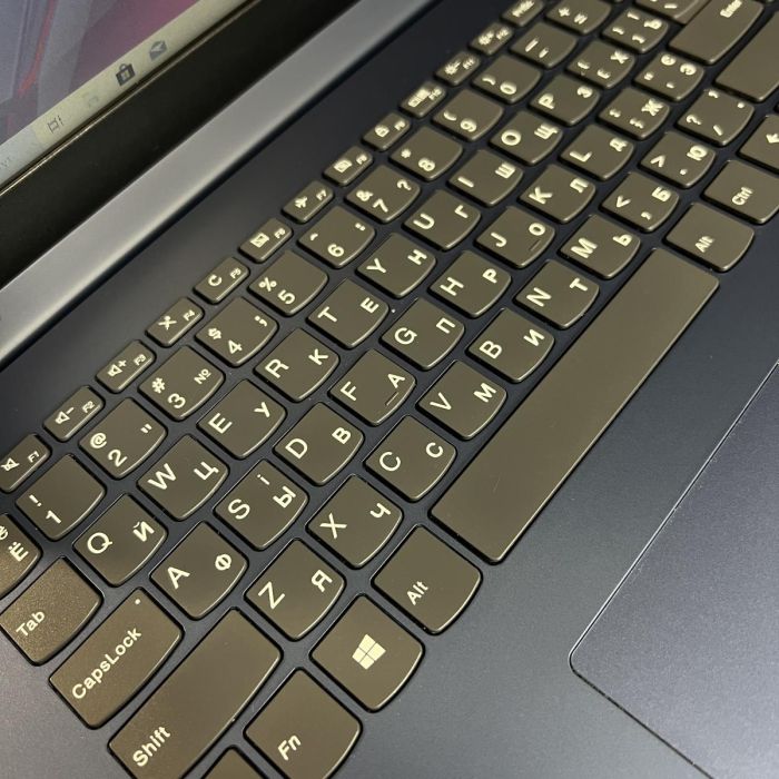 Ноутбук Lenovo ideapad 320 Pentium 4415U/8GB/240SSD+500HDD/MX110-2GB Б/В