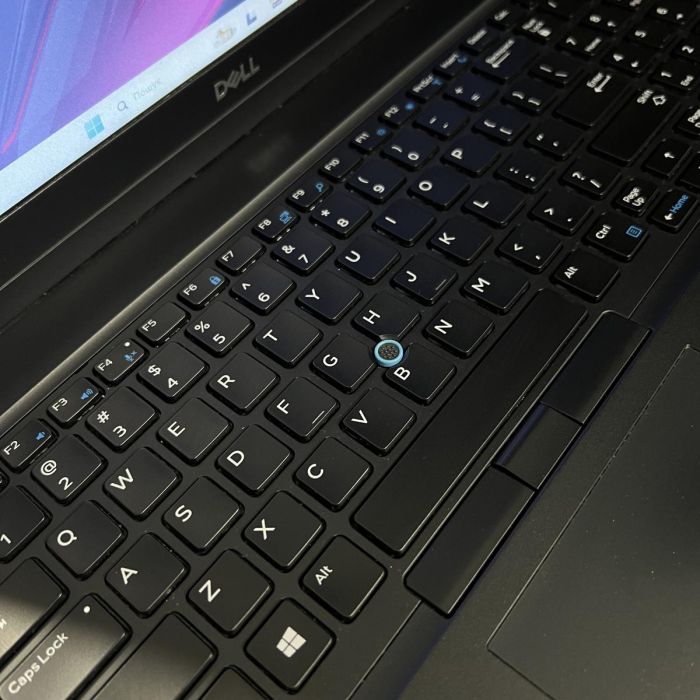 Ноутбук Dell Latitude 5591 i7-8850H/16GB/128SSD/MX130-2GB Б/