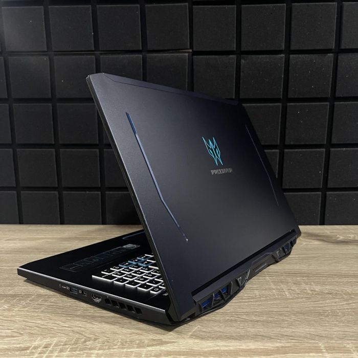Ноутбук Acer Predator 17.3 144гц/i7 9750H/16gb/SSD 512gb/RTX 2060-6Gb Б/В